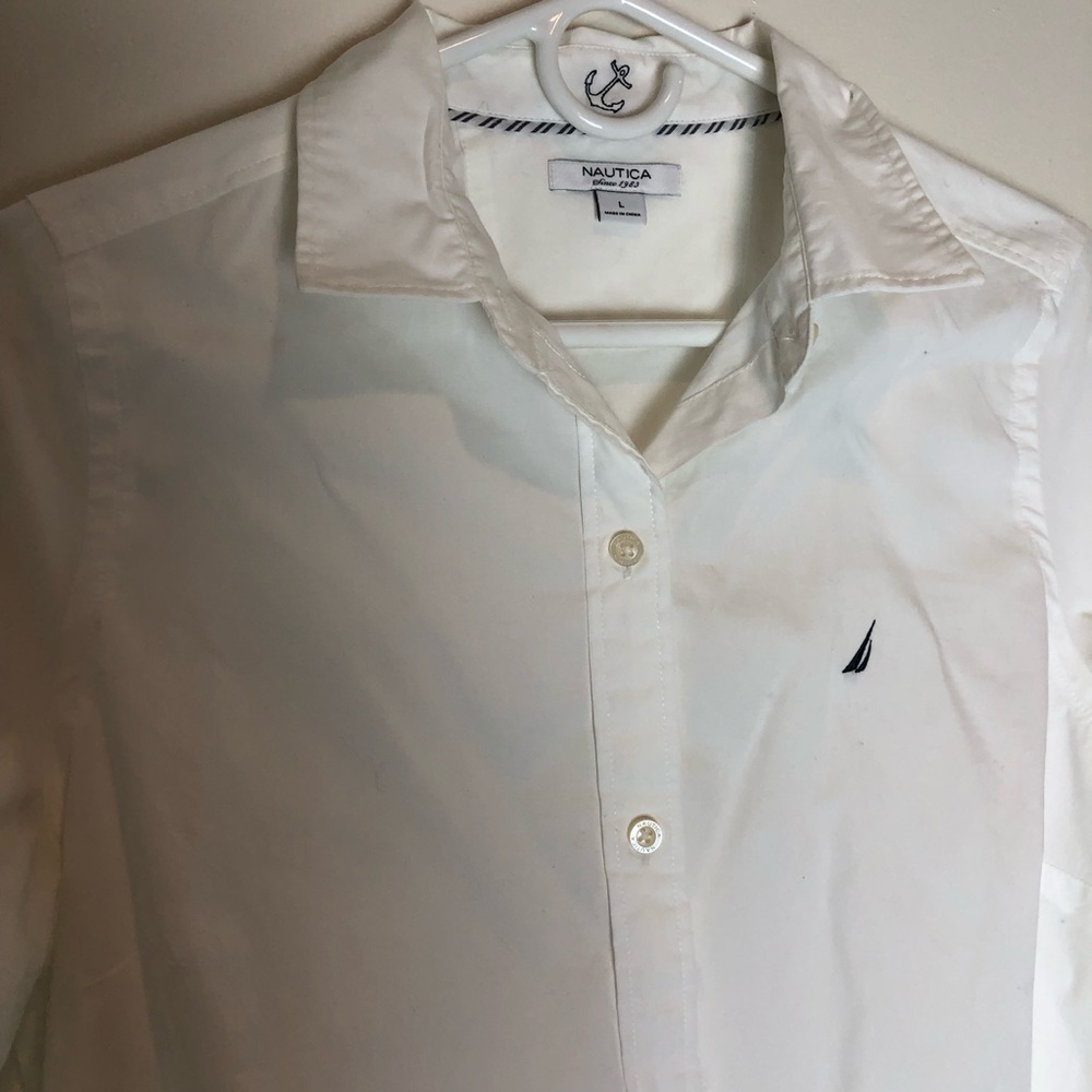 ✨Nautica✨ Button-down - Picture 4 of 8